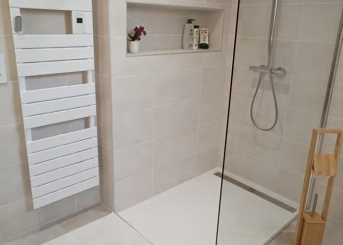 Le Christolive Victor La Coste Apartment